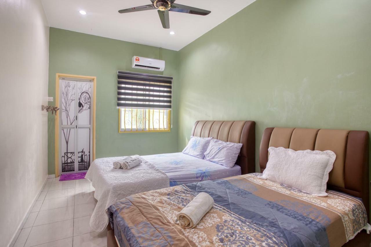 Gunung View Homestay 10 To 12 Pax Near Sunway Tambun イポー エクステリア 写真