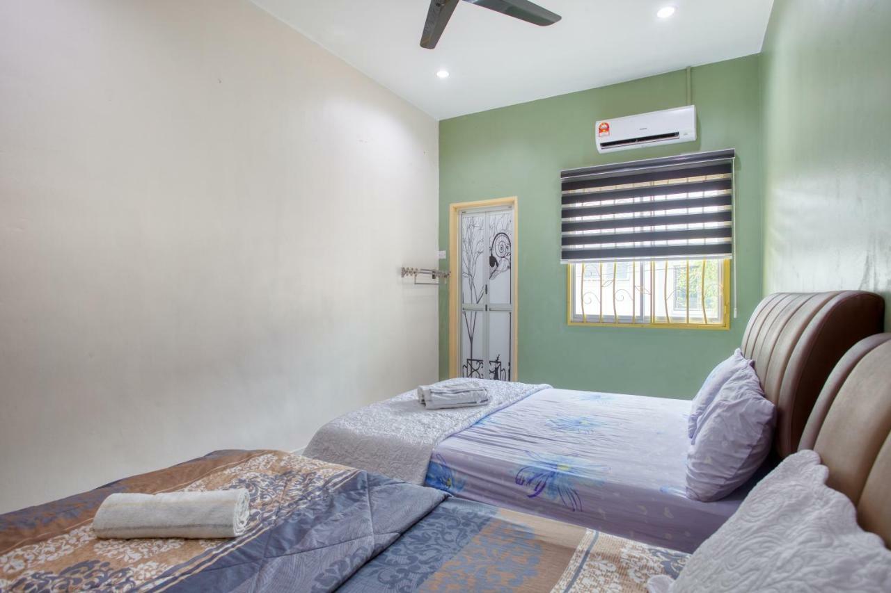 Gunung View Homestay 10 To 12 Pax Near Sunway Tambun イポー エクステリア 写真